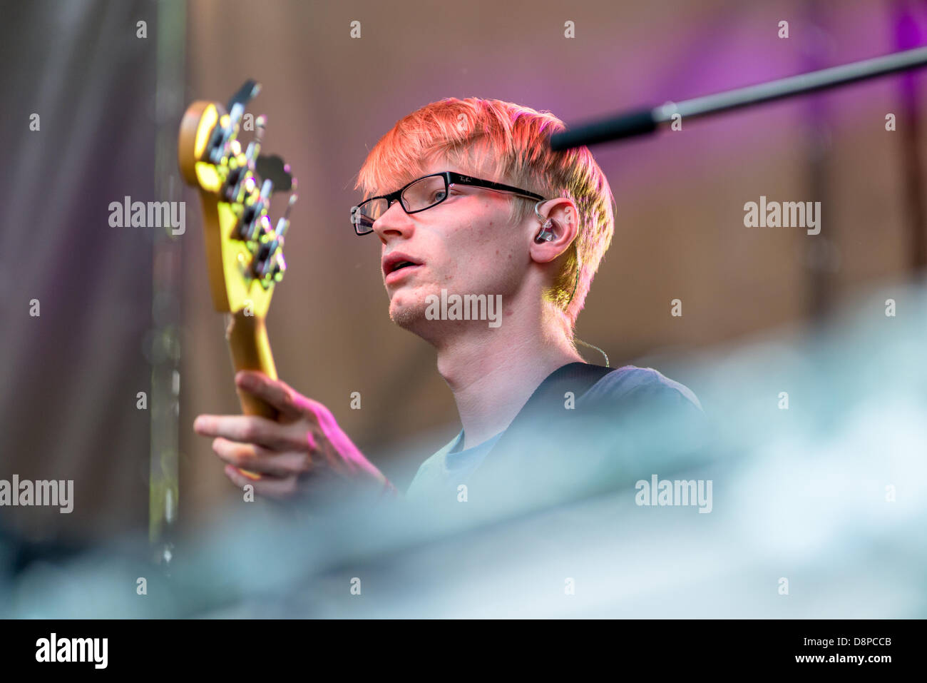 Moscou, Russie. 1er juin 2013. Gwil Sainsbury (Alt-J) jouant sur Moscou Ahmad Tea Music Festival. Moscou, 1 juin, 2013 : Crédit d'Alyaksandr Stzhalkouski/Alamy Live News Banque D'Images