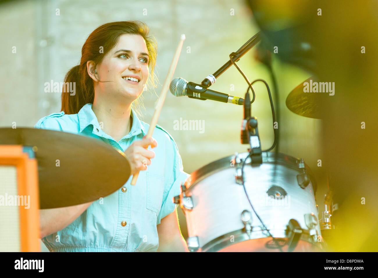 Moscou, Russie. 1er juin 2013.Sarah Jones (Hot Chip) jouant sur Moscou Ahmad Tea Music Festival. Moscou, 1 juin, 2013 : Crédit d'Alyaksandr Stzhalkouski/Alamy Live News Banque D'Images