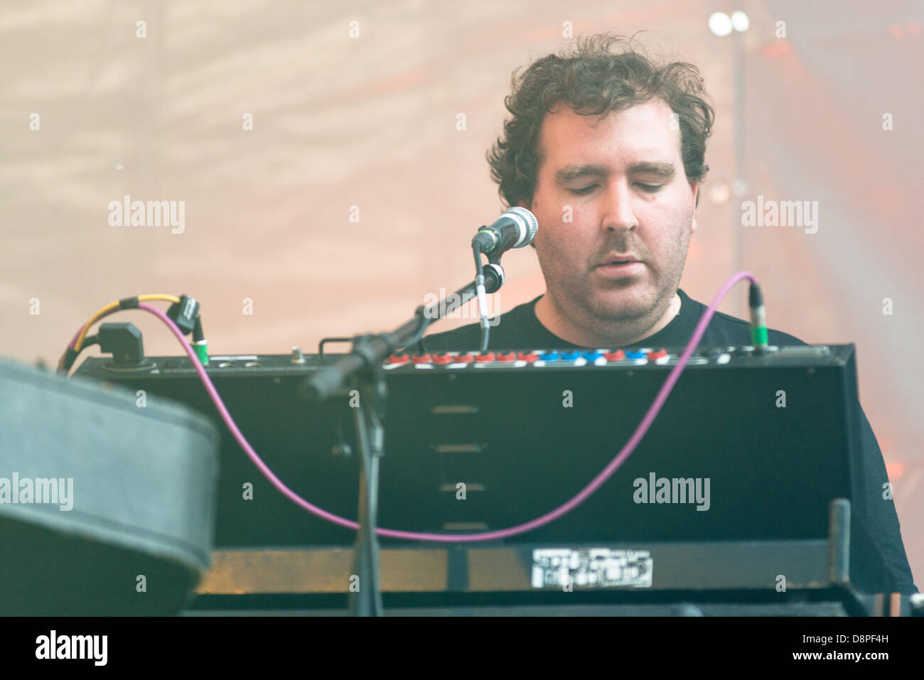 Moscou, Russie. 1er juin 2013.Joe Goddard (Hot Chip) jouant sur Moscou Ahmad Tea Music Festival. Moscou, 1 juin, 2013 : Crédit d'Alyaksandr Stzhalkouski/Alamy Live News Banque D'Images