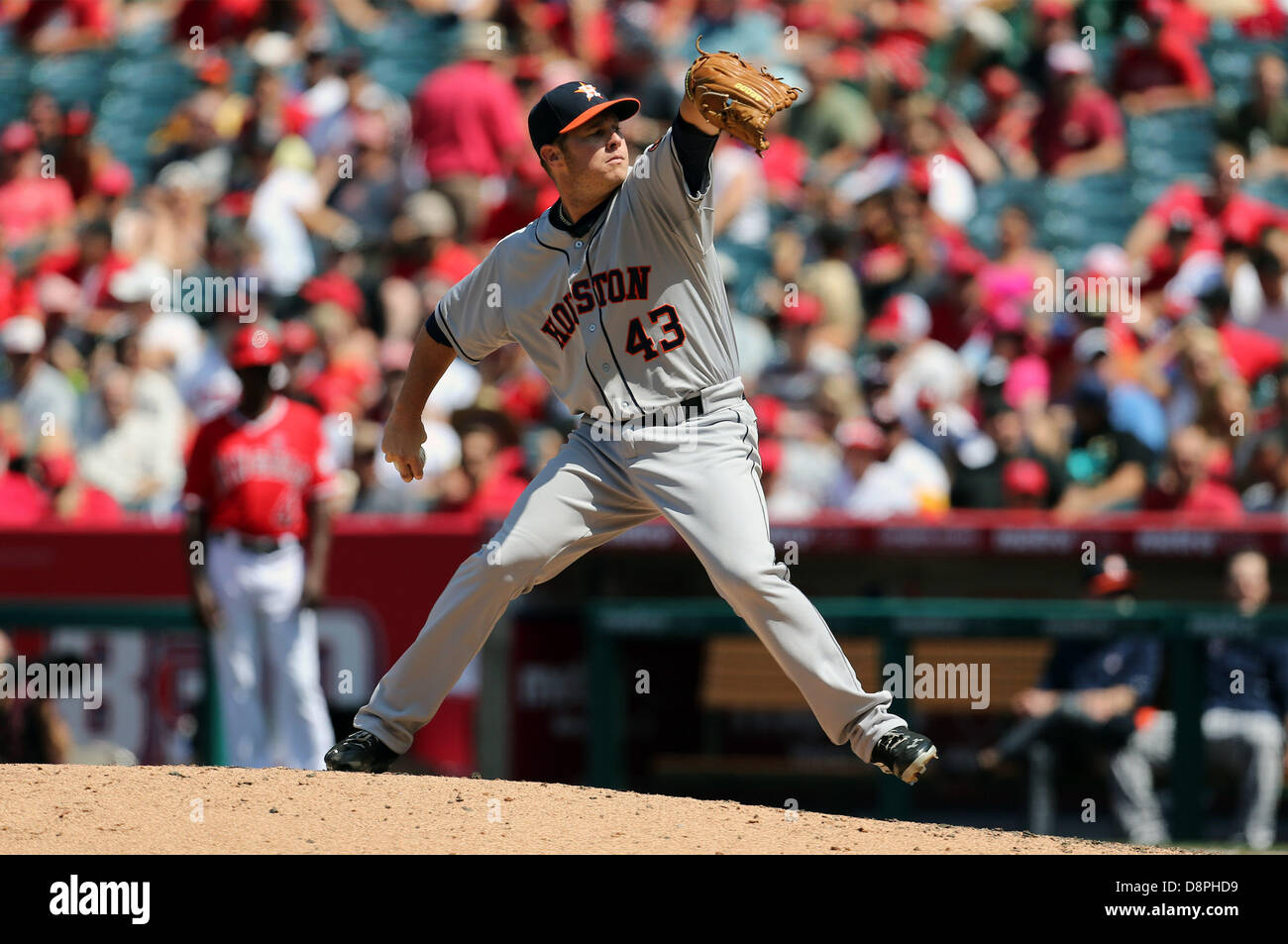 Anaheim, Californie, USA. 2 juin 2013. Astros de Houston le lanceur partant Brad Peacock (43) emplacements au cours de la Petite Ligue de jours et le jeu entre les Astros de Houston et les Angels de Los Angeles au Angel Stadium le 2 juin 2013 à Anaheim, en Californie. Rob Carmell/CSM/Alamy Live News Banque D'Images