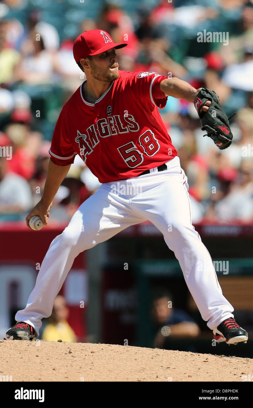 Anaheim, Californie, USA. 2 juin 2013. Los Angeles Angels relief pitcher Michael Kohn (58) emplacements au cours de la Petite Ligue de jours et le jeu entre les Astros de Houston et les Angels de Los Angeles au Angel Stadium le 2 juin 2013 à Anaheim, en Californie. Rob Carmell/CSM/Alamy Live News Banque D'Images