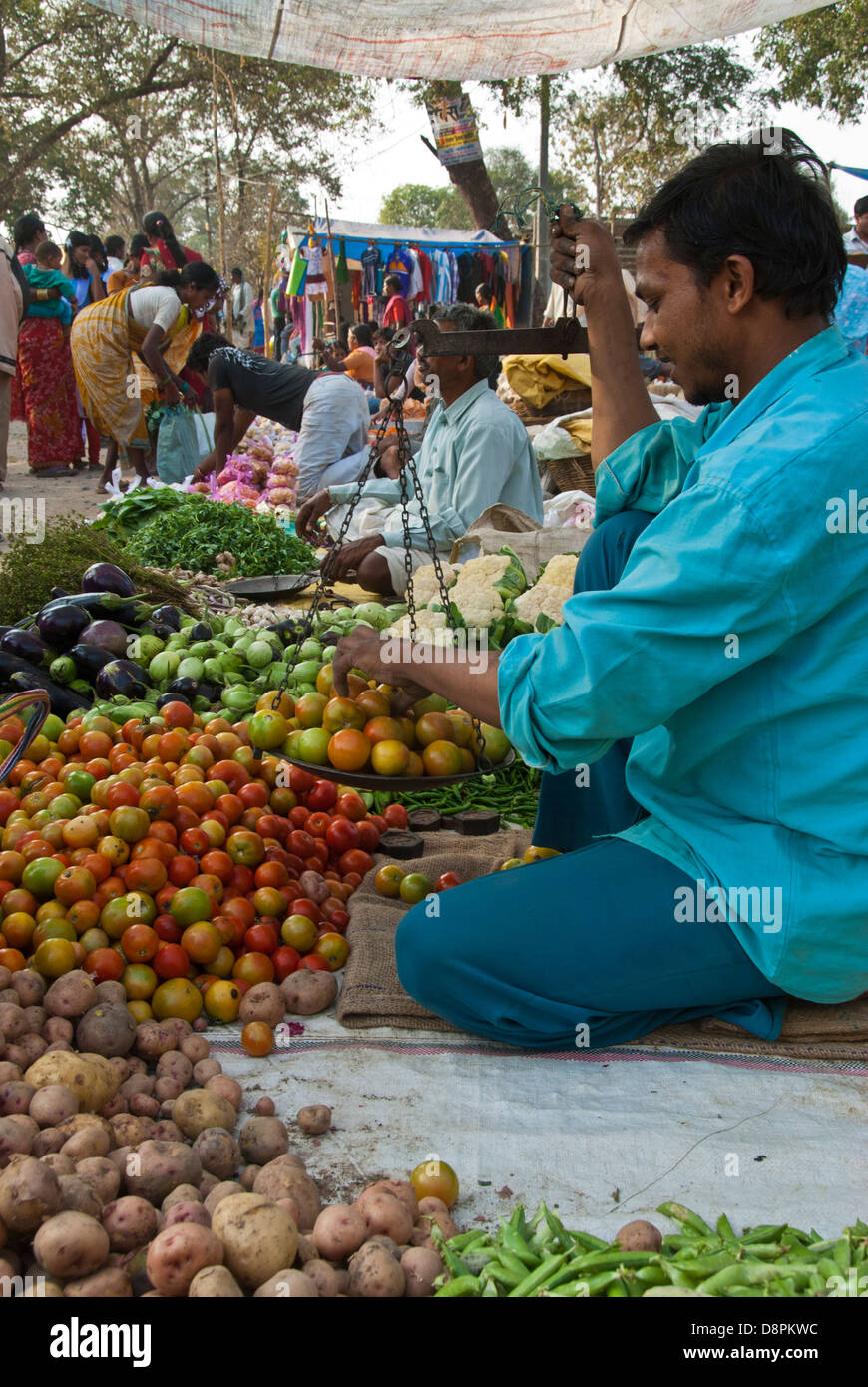 Marché de producteurs indiens dans le village de Moka, Madhya Pradesh, Inde Banque D'Images