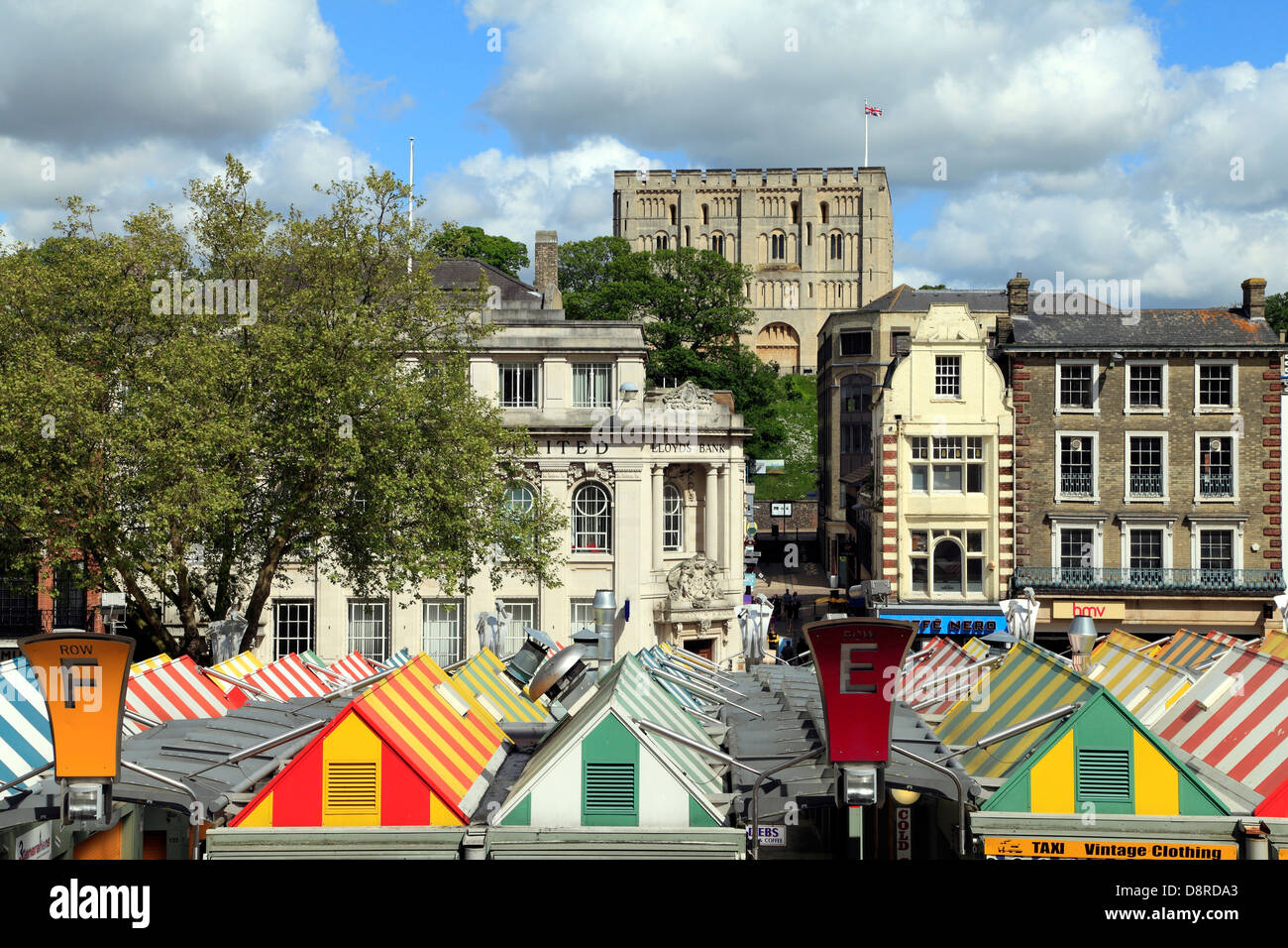 Norwich, marché couvert, la ville et le château, Norfolk, England, UK Banque D'Images