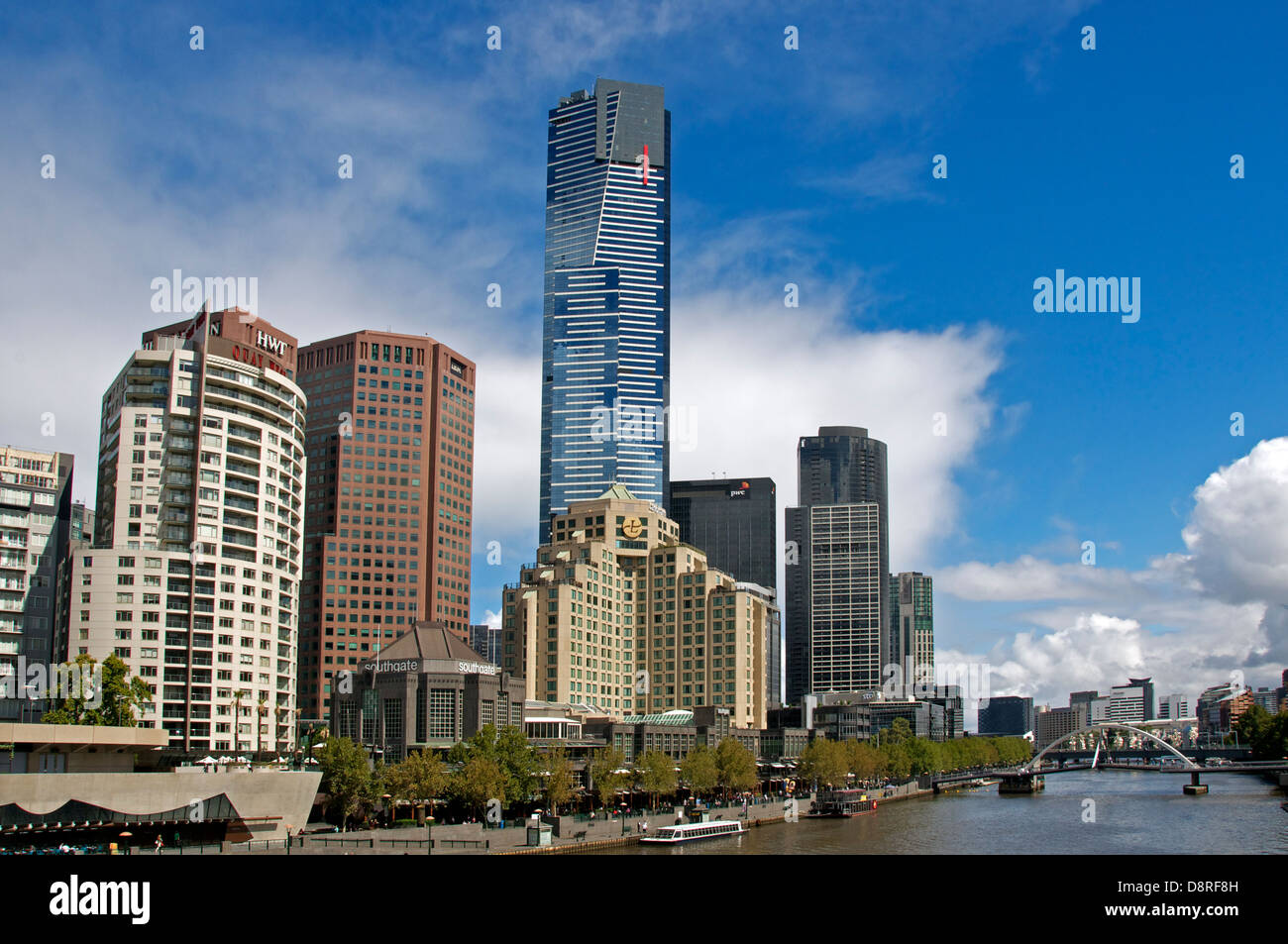 La Rivière Yarra Melbourne Australie Victoria avec skyscrappers Banque D'Images