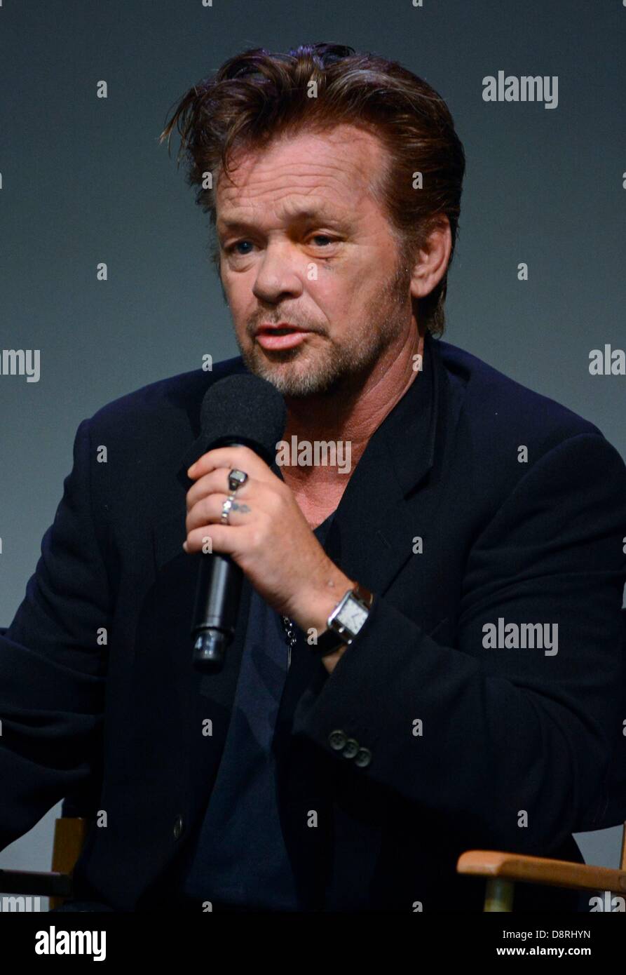 New York, USA. 3 juin 2013. John Mellencamp en apparence en magasin pour rencontrer les créateurs : Stephen King, John Mellencamp, et T Bone Burnett, l'Apple Store de SoHo, New York, NY Le 3 juin 2013. Photo par : Derek Storm/Everett Collection/Alamy Live News Banque D'Images