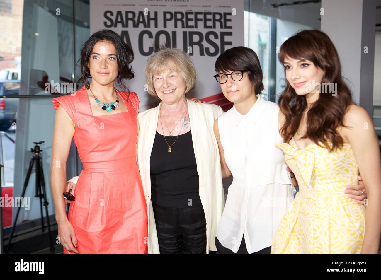 Montréal, Canada. 3 juin 2013. De gauche à droite : Ève Duranceau, Micheline Lananctôt, Chloé Robichaud, Sophie Desmarais à la première tapis rouge du film 'Sarah préfere la course" au cinéma Impérial, à Montréal, Canada, le lundi 3 juin 2013. Credit : David-Olivier Gascon/Alamy Live News Banque D'Images