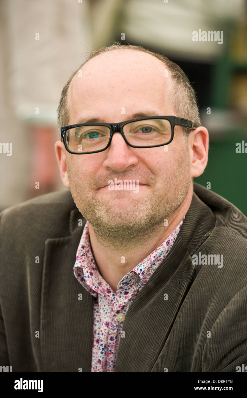 Mark Miodownik ingénieur britannique spécialiste des matériaux broadcaster & writer photographié à Hay Festival 2013 Hay-on-Wye Powys Pays de Galles UK Banque D'Images