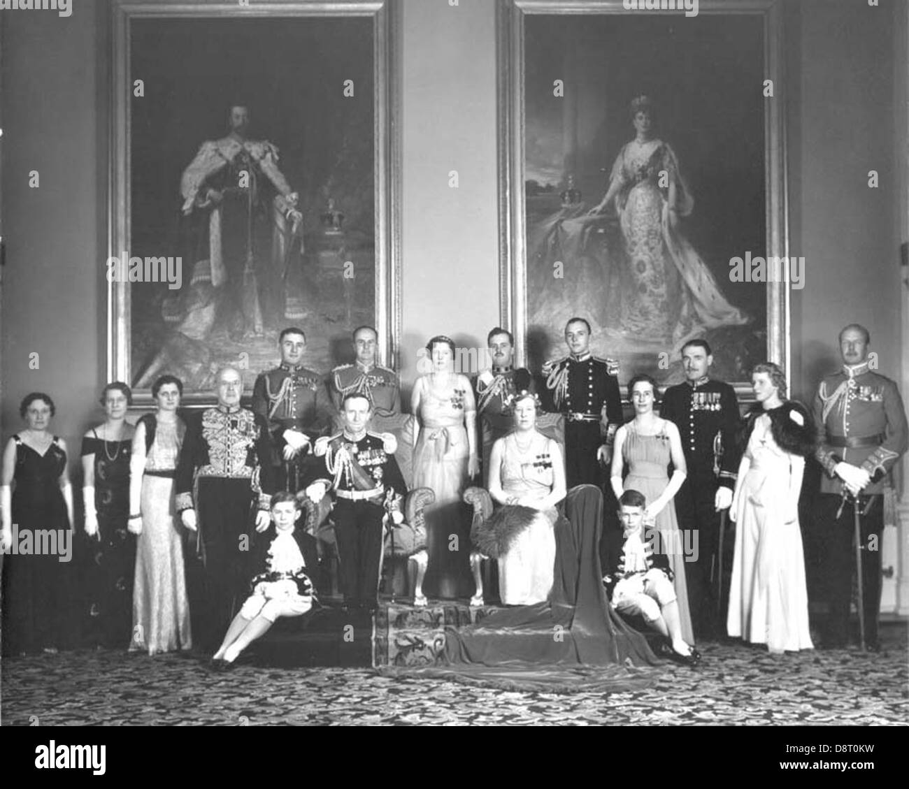 Une photographie historique de Lord Tweedsmuir et Lady Tweedsmuir Buchan, gouverneure générale du Canada, illustrant leur rôle officiel dans la gouvernance canadienne au début du XXe siècle. Banque D'Images