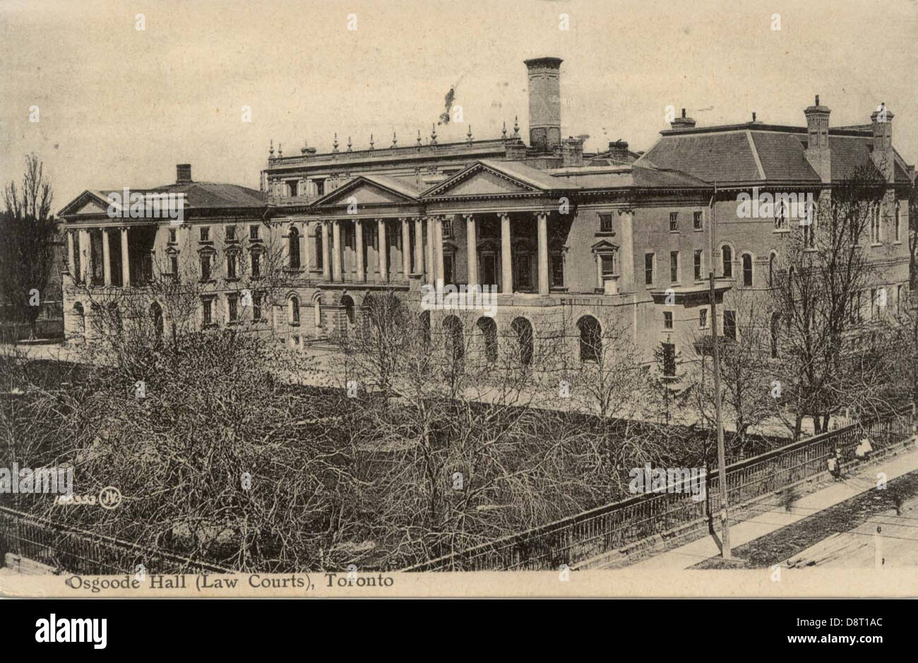 Osgoode Hall, à Toronto, est un point de repère historique et abrite le Barreau de l’Ontario, une institution clé dans l’histoire et la gouvernance juridiques canadiennes. Banque D'Images