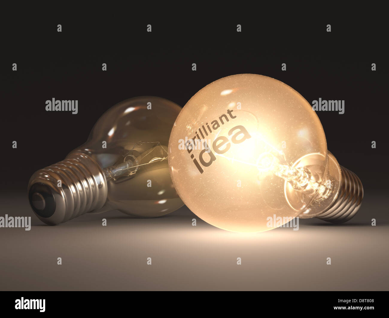 Lampe allumée à l'idée lumineuse de la marque lamp. Banque D'Images
