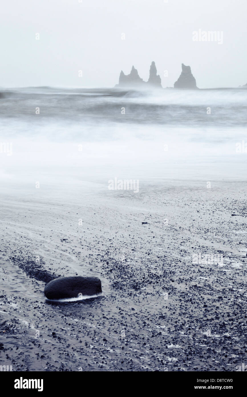 Les icebergs sur la plage volcanique noire, de l'Islande Banque D'Images