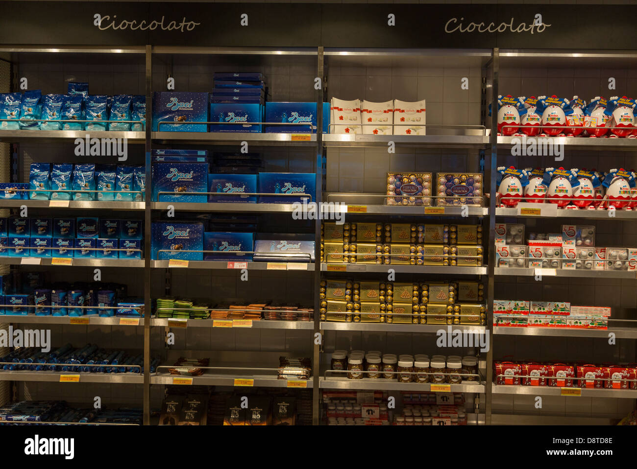 Boutique de chocolat l'aéroport Fiumicino de Rome, Italie Banque D'Images