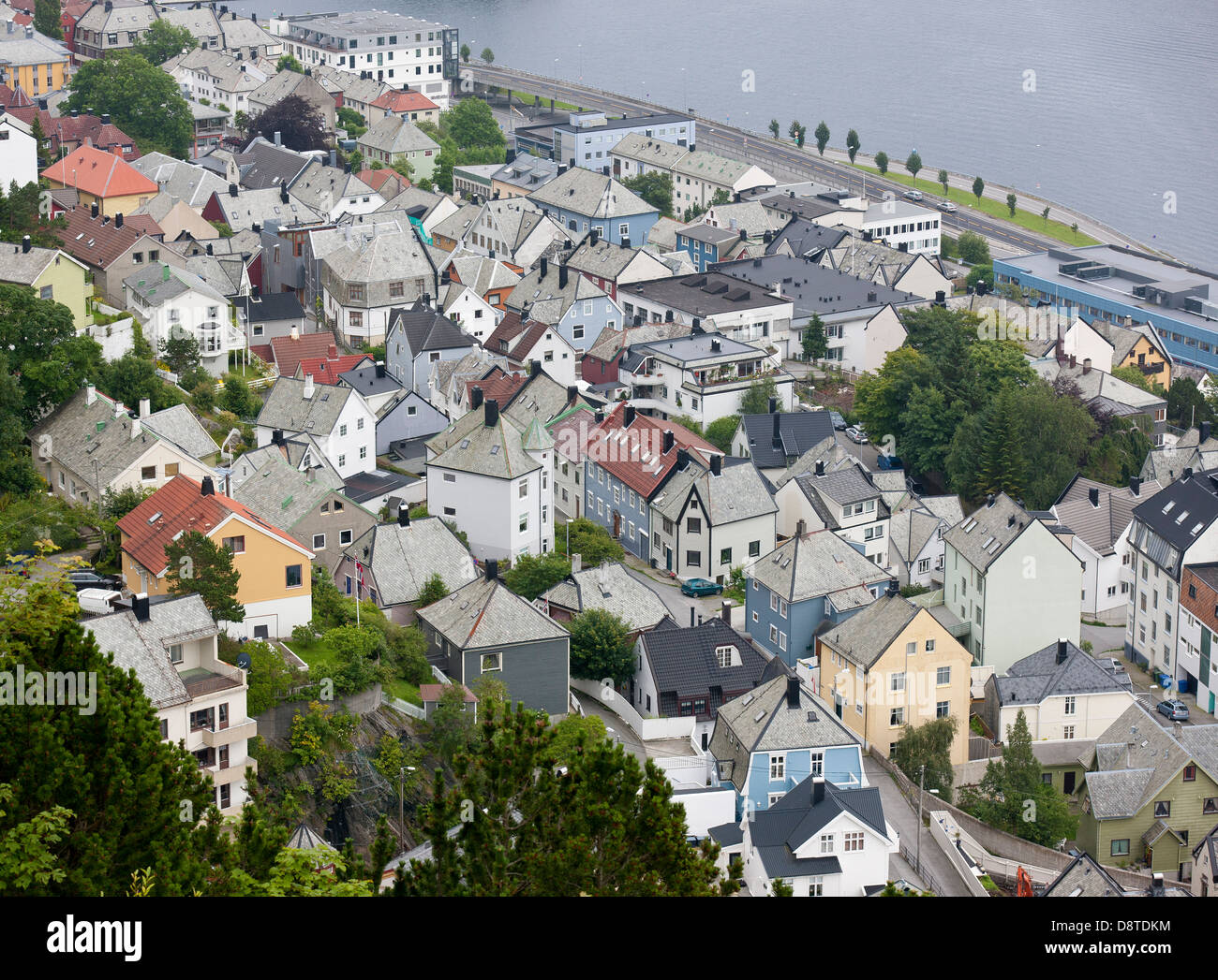 Toits de maisons à Alesund, Norvège Banque D'Images