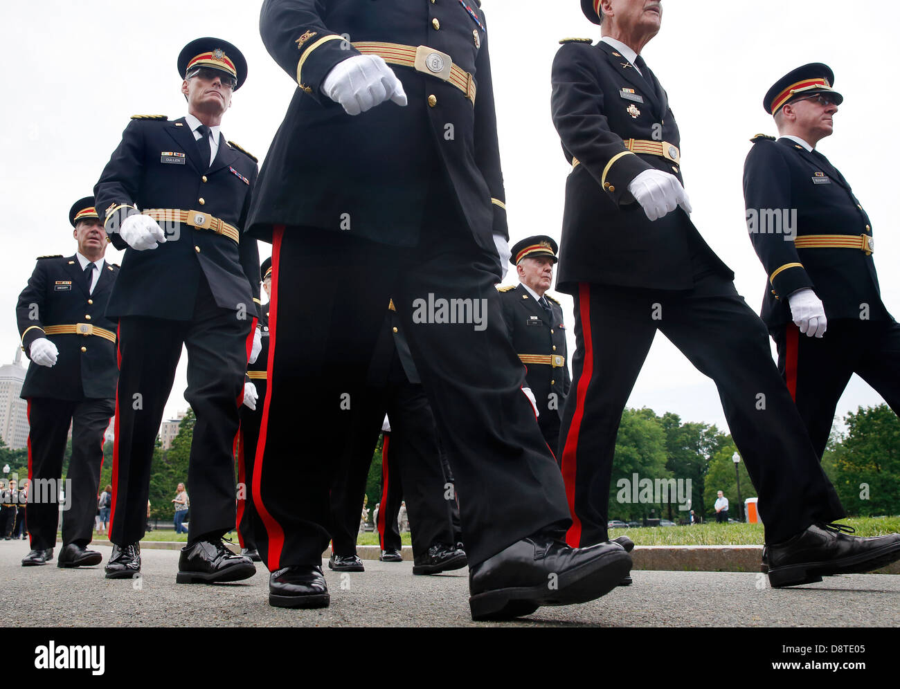 Les membres de l'Ancienne et Honorable Artillery Company mars sur Boston Common, Boston, Massachusetts Banque D'Images