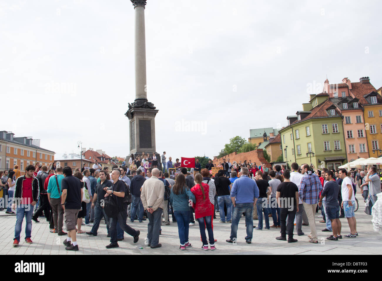 Varsovie, Pologne, 2 juin 2013. Démonstration de citoyens turcs contre les politiques du gouvernement turc. Credit : Marcin Poziemski / Alamy Live News Banque D'Images