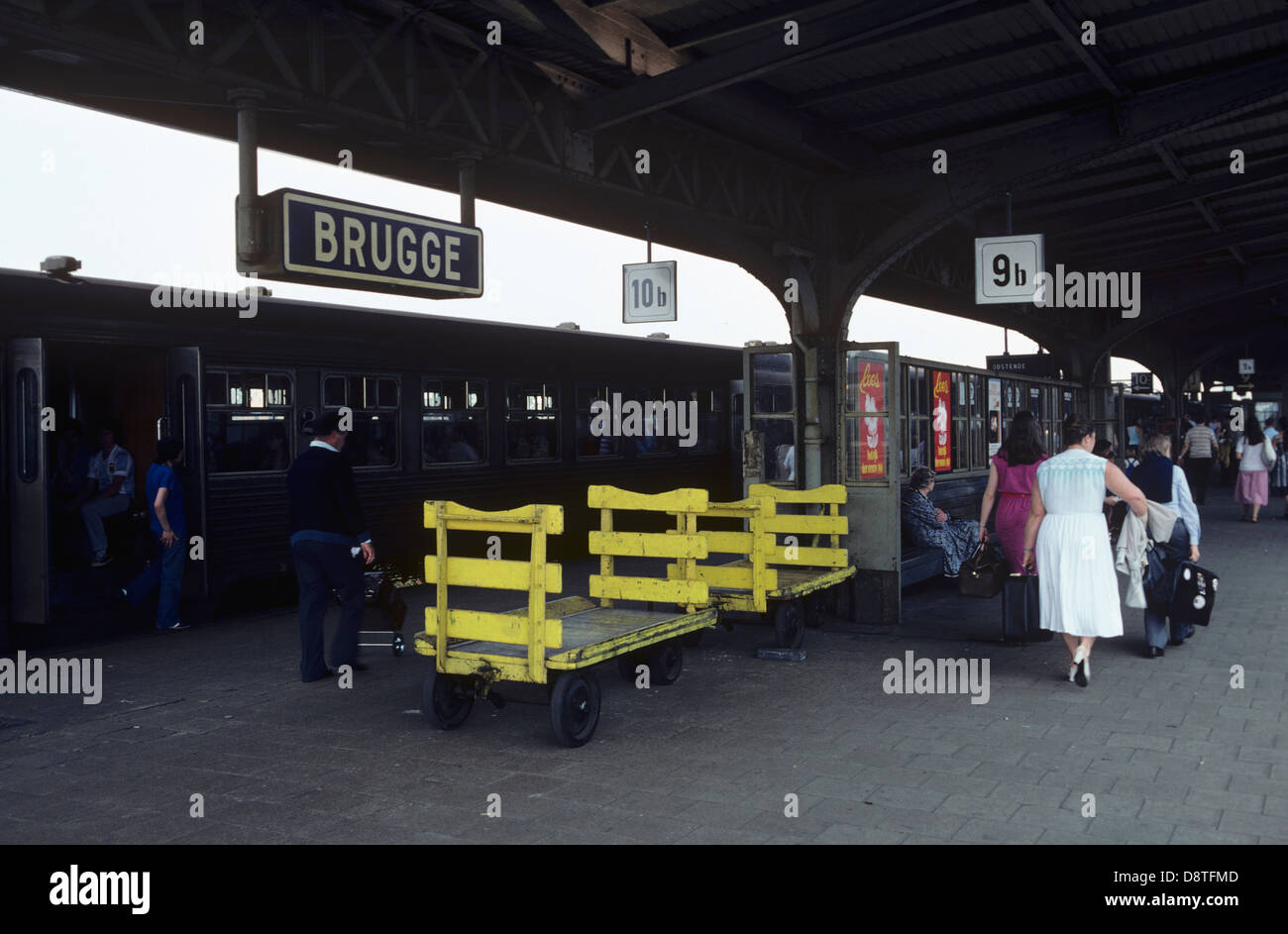 La gare de Bruges, Belgique 800726 116 Banque D'Images