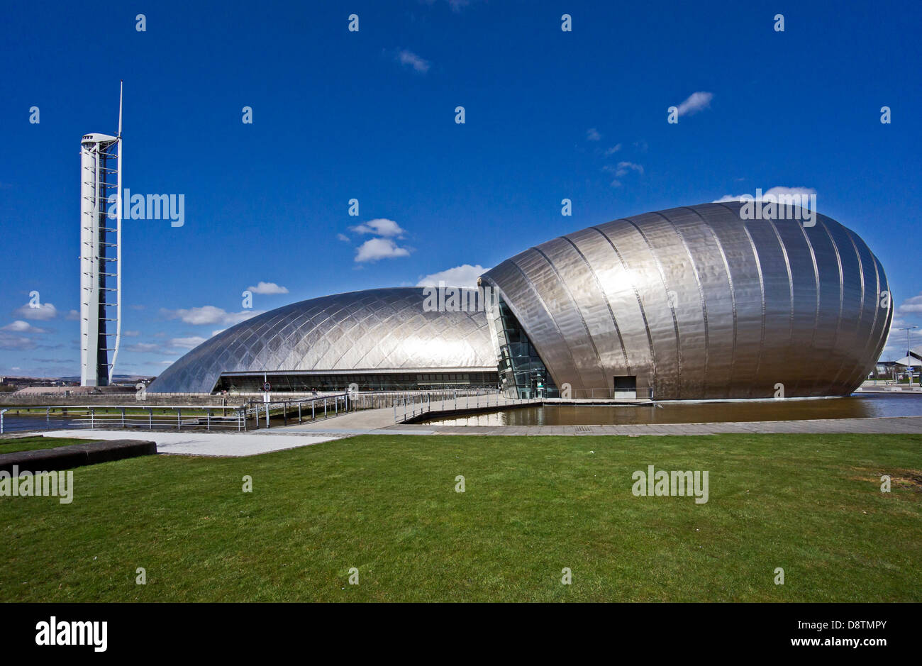 Tour de Glasgow, Glasgow Science Centre et Théâtre Imax au Prince's Dock sur la rivière Clyde à Glasgow en Écosse Banque D'Images