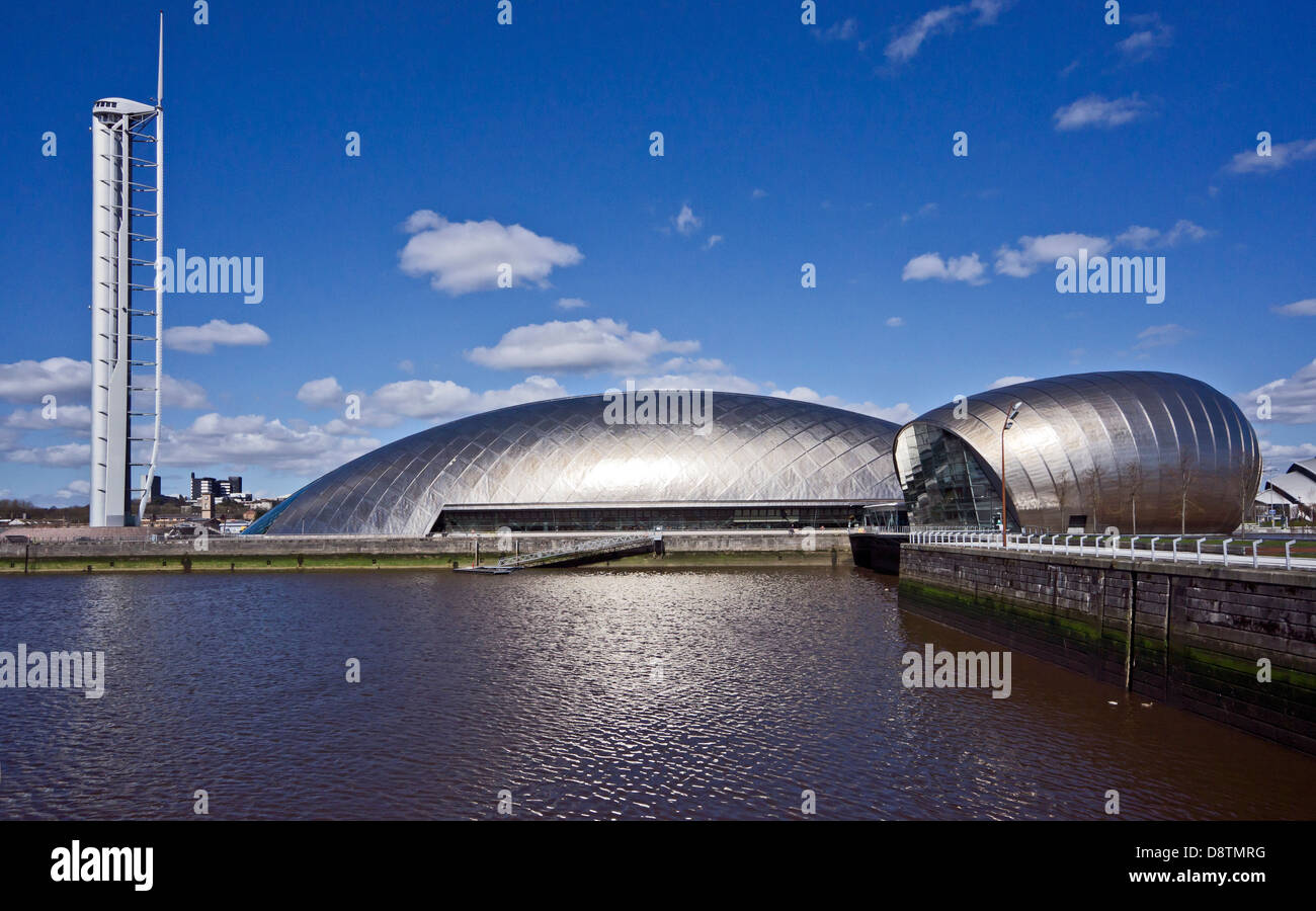 Tour de Glasgow, Glasgow Science Centre et Théâtre Imax au Prince's Dock sur la rivière Clyde à Glasgow en Écosse Banque D'Images