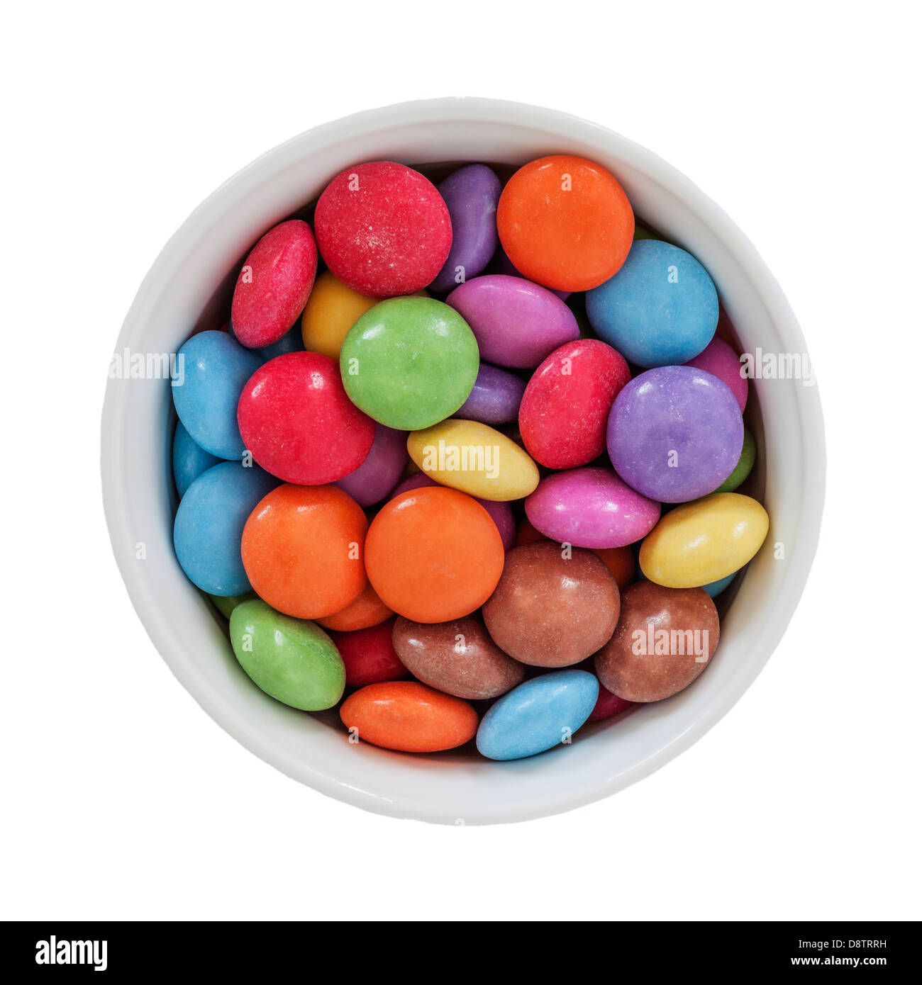 Un bol de Nestle smarties sur fond blanc Banque D'Images