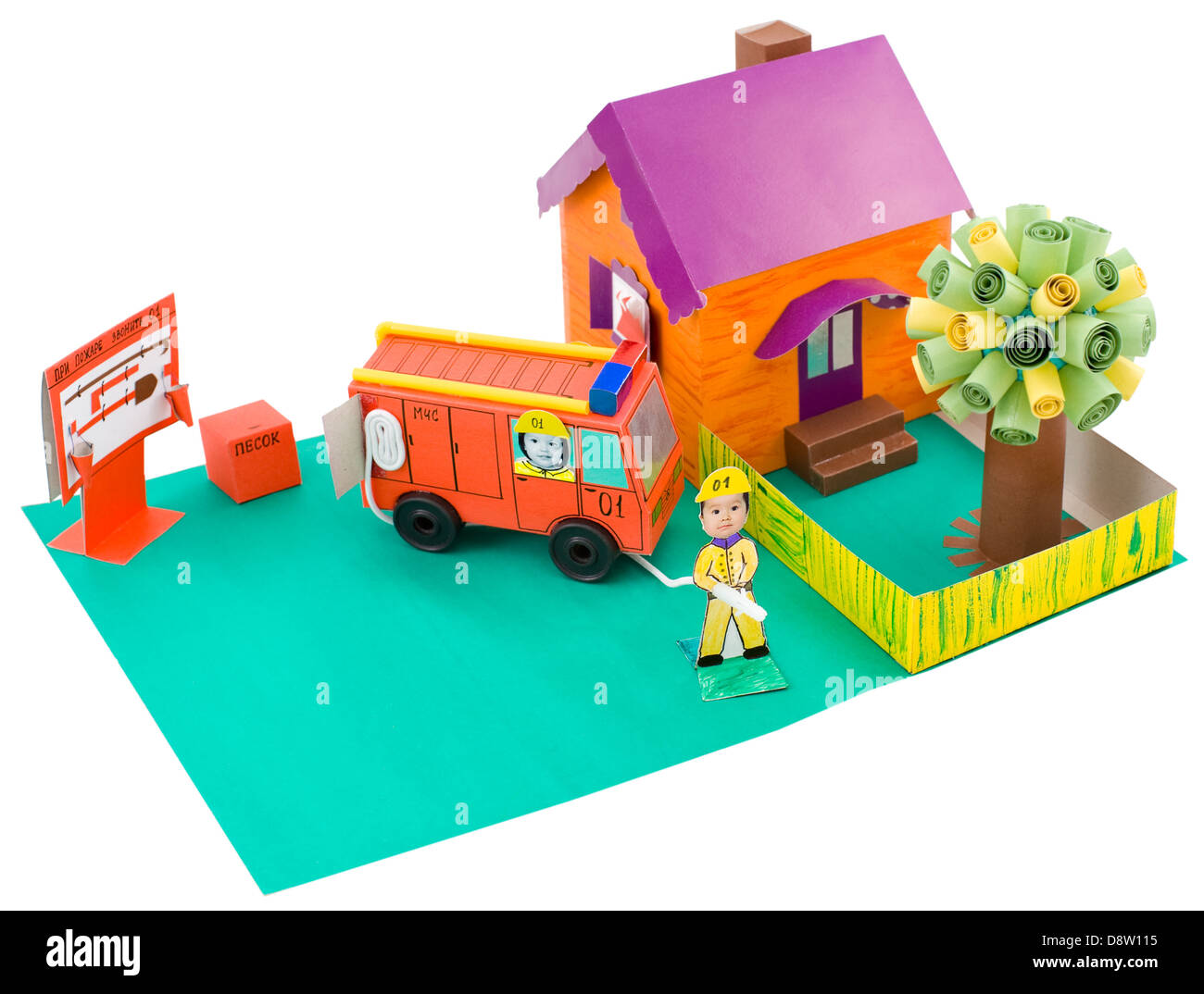 La lutte contre les incendies, de l'artisanat en carton pour enfants Banque D'Images