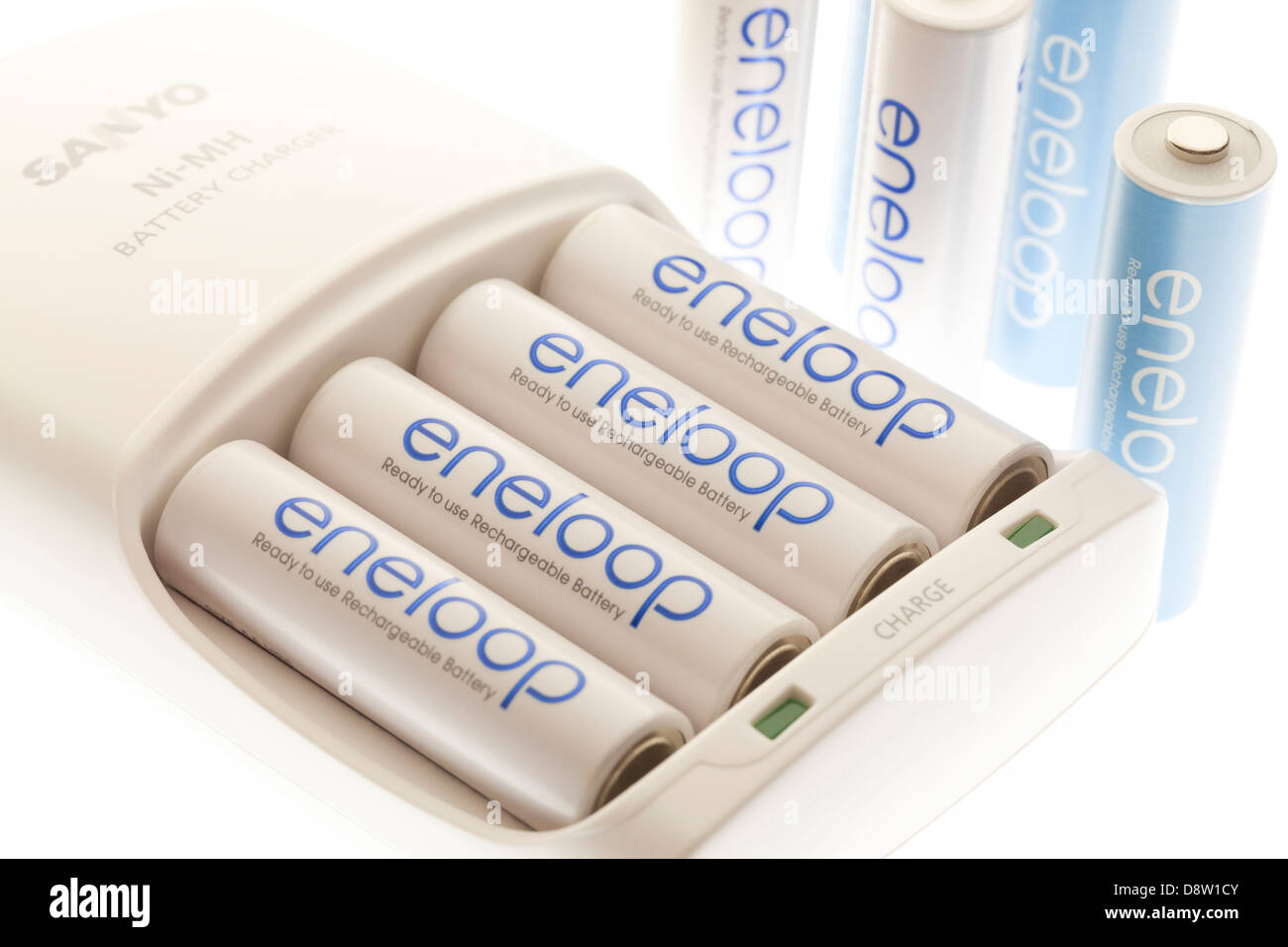 Chargeur Intelligent AA AAA Sécurité Chargeur Panasonic Eneloop Smart 8 - Pour 1-8 Piles AA/AAA - Charge En 5h - 9 Sécurités Chargeur Eneloop Smart