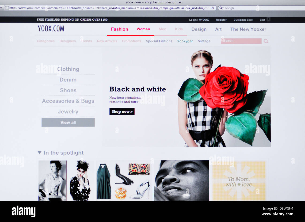 Site internet italien YOOX - mail order détaillant d'hommes et femmes,  vêtements et accessoires multimarques Photo Stock - Alamy