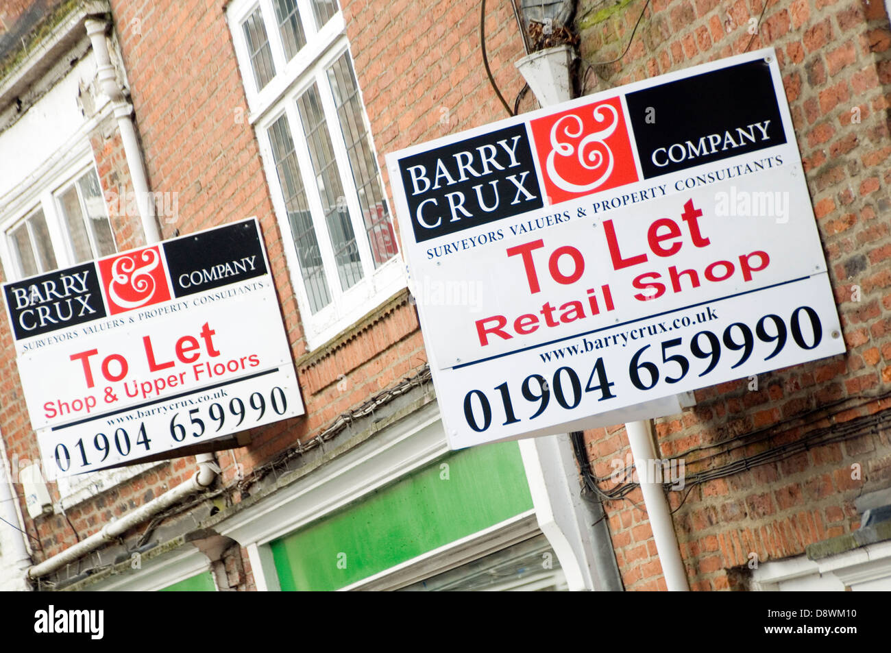 Boutiques boutique vide unités de vente au détail détaillants highstreet high street pour laisser les détaillants signes mal mort du clos de busi Banque D'Images