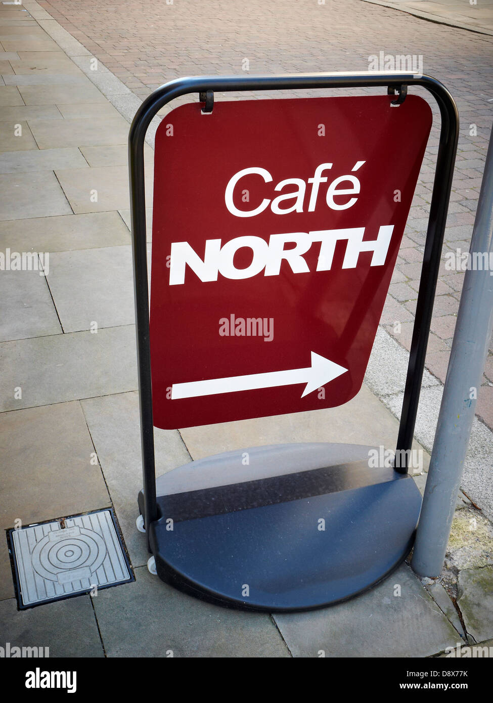 Cafe Amérique du signe sur trottoir en quart nord Manchester UK Banque D'Images