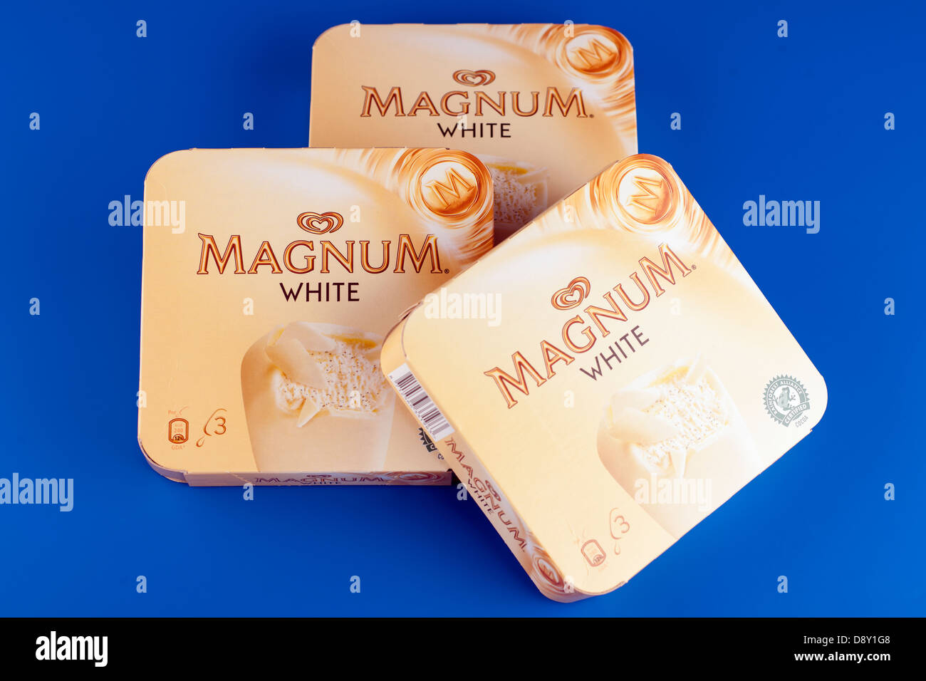 Trois boîtes de trois pack Magnum blanc icecream lollies choc ices Banque D'Images