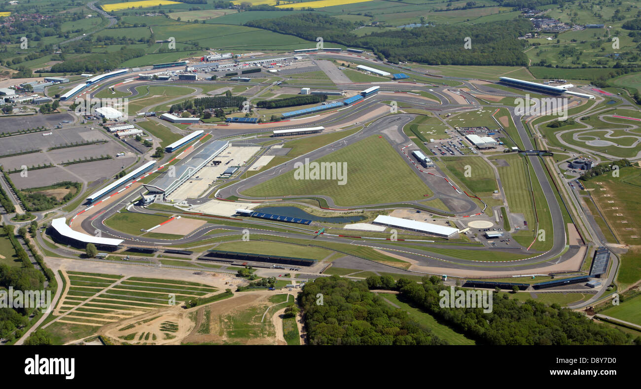 Vue aérienne du circuit de Formule 1 de Silverstone dans le Northamptonshire Banque D'Images