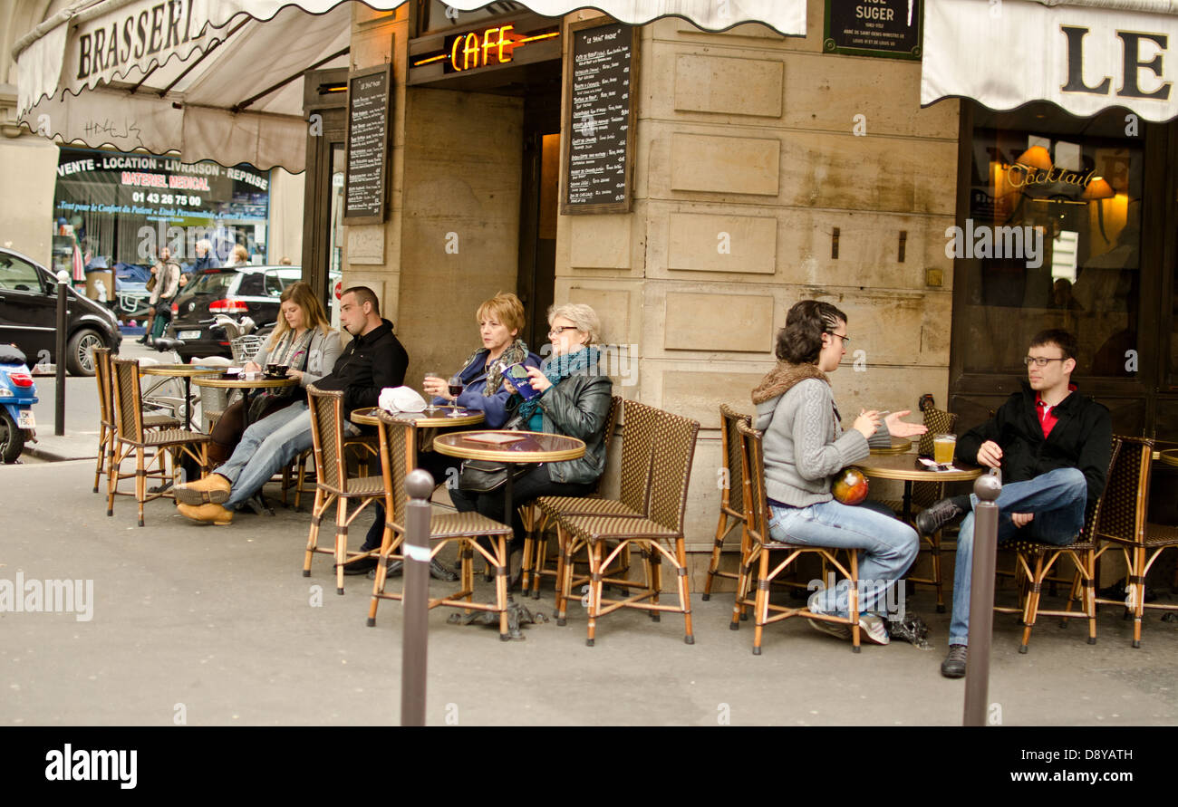 Les gens au bar Banque D'Images