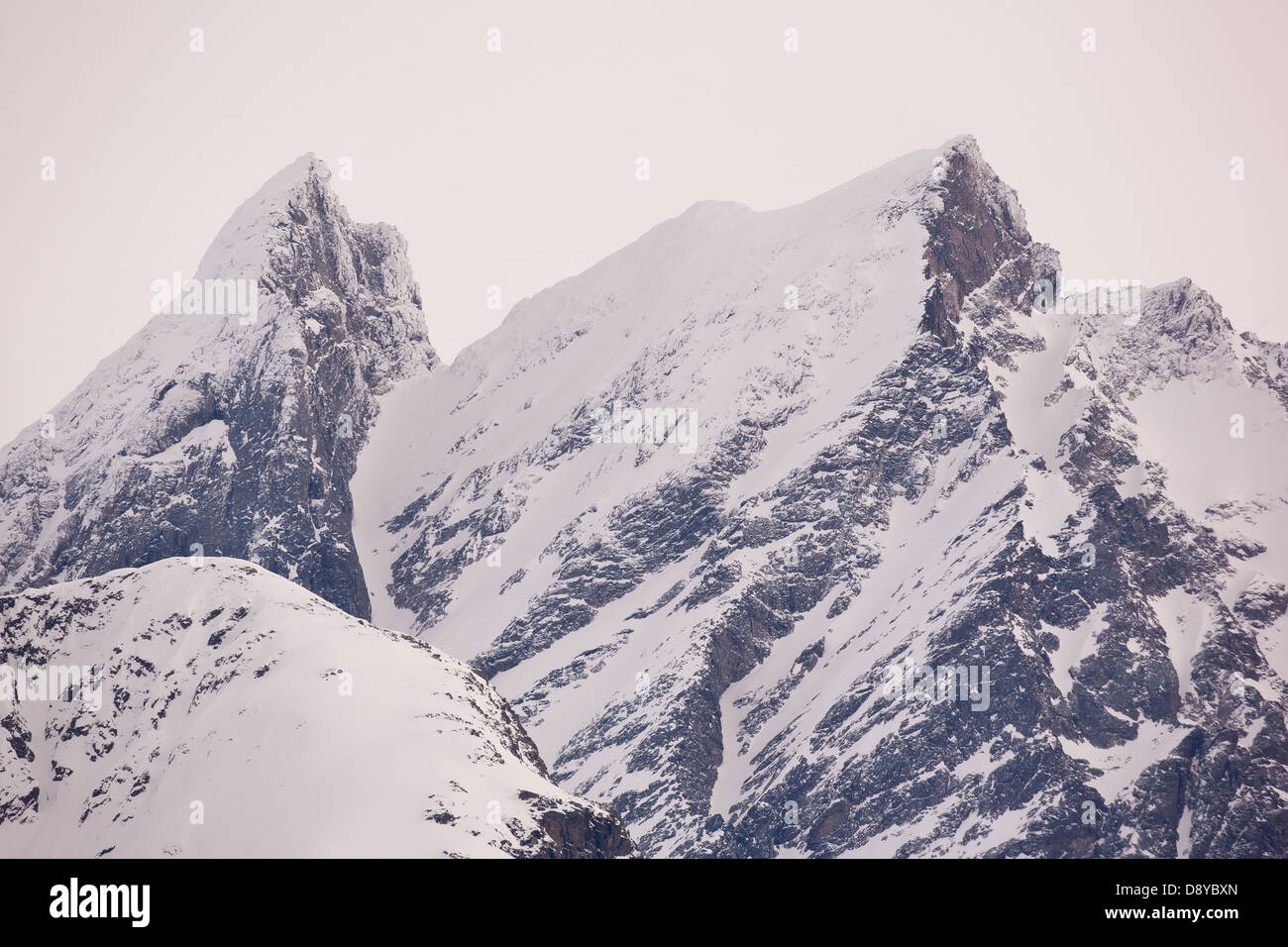 Le Magasin de montagne en hiver, Vengetind Rauma kommune, Møre og Romsdal fylke, la Norvège. Banque D'Images