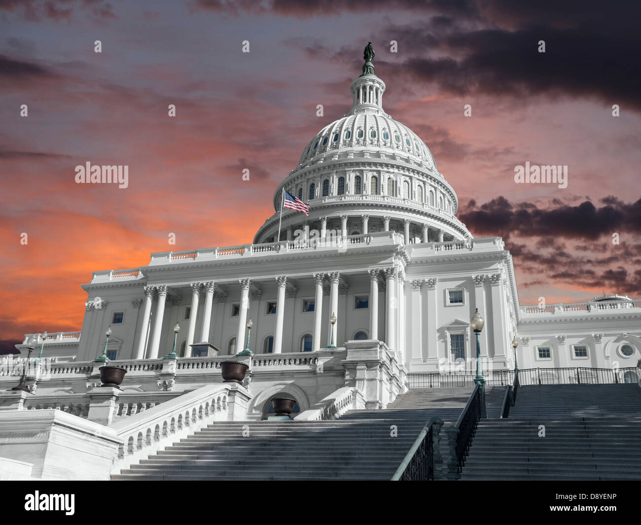 United States Capitol building avec lever du soleil Ciel. Banque D'Images