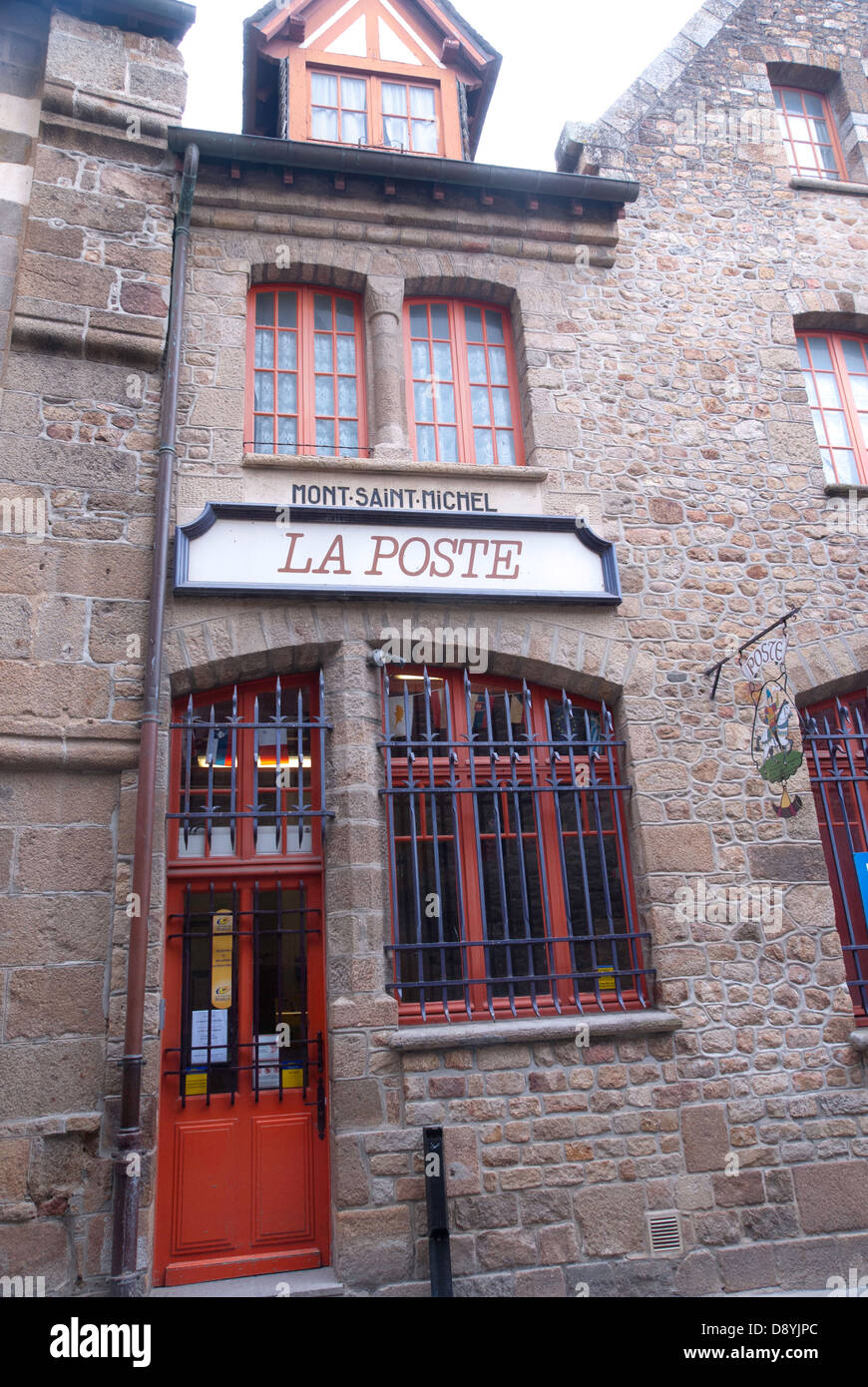 Le bureau de poste au Mont-Saint-Michel, France Photo Stock - Alamy