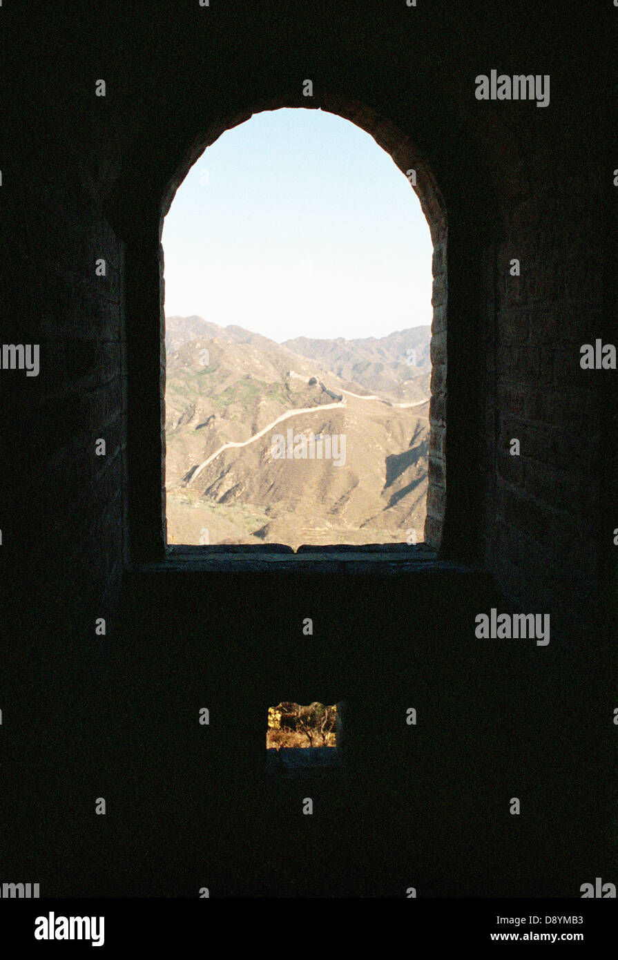 Vue d'une ouverture dans la Grande Muraille de Chine, la Chine. Banque D'Images Vue d'une ouverture dans la Grande Muraille de Chine, la Chine. Banque D'Images