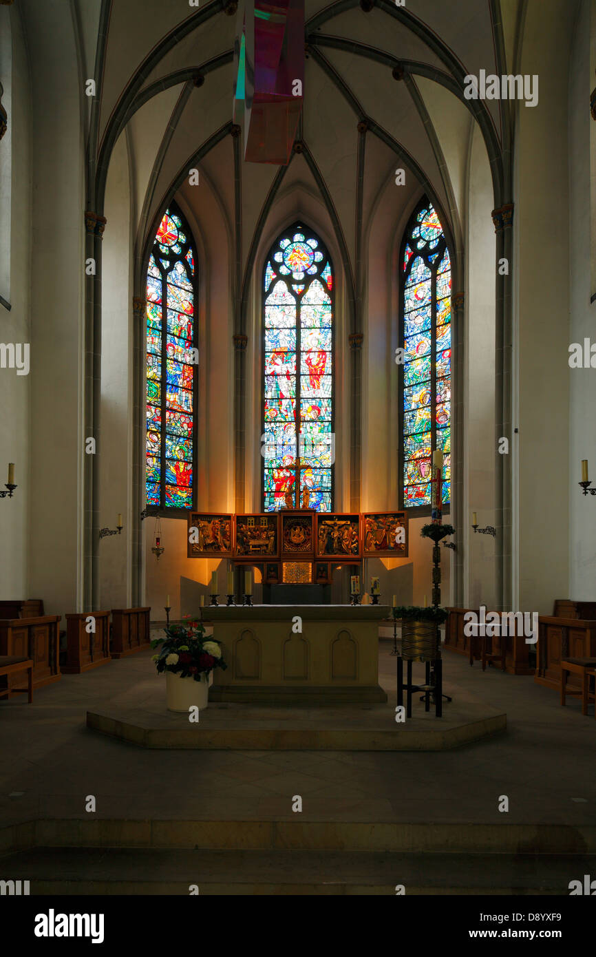 Innenaufnahme der Propsteikirche Sankt Peter und Paul à Bochum, Ruhr, Allemagne Banque D'Images