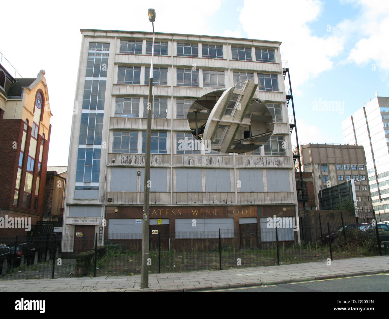 Le "tournant" sur place - par le sculpteur Richard Wilson pour le centre de Liverpool, capitale de la Culture Banque D'Images