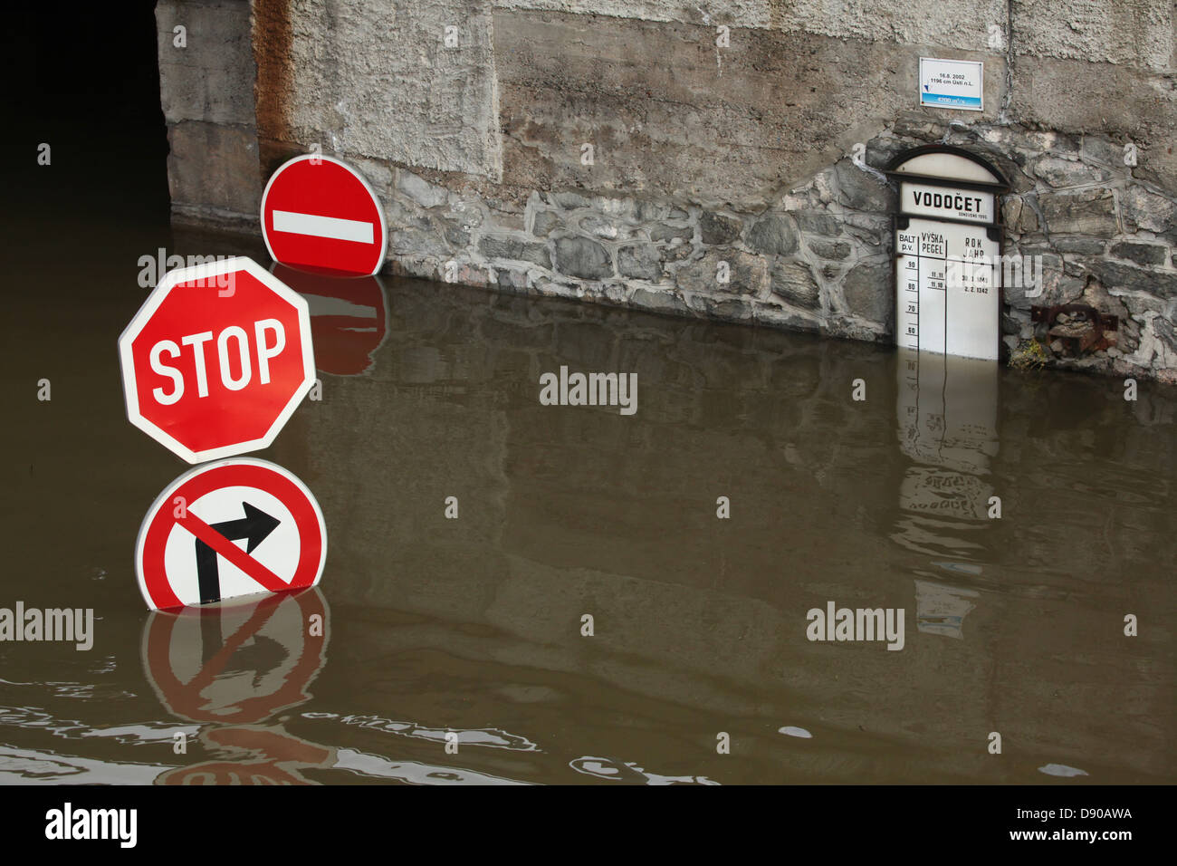 Usti nad Labem en République tchèque avec les inondations de l'Elbe (Labe) Rivière après des jours de fortes pluies le 5 juin 2013. Banque D'Images