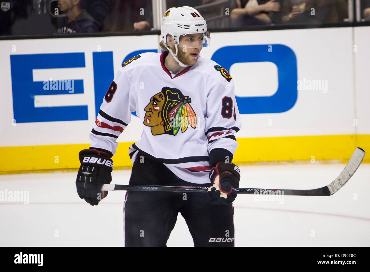 L'avant des Blackhawks de Chicago Patrick Kane lors d'un répit entre les parties à la Finale de l'ouest de la LNH 2012-13 Los Angeles Banque D'Images