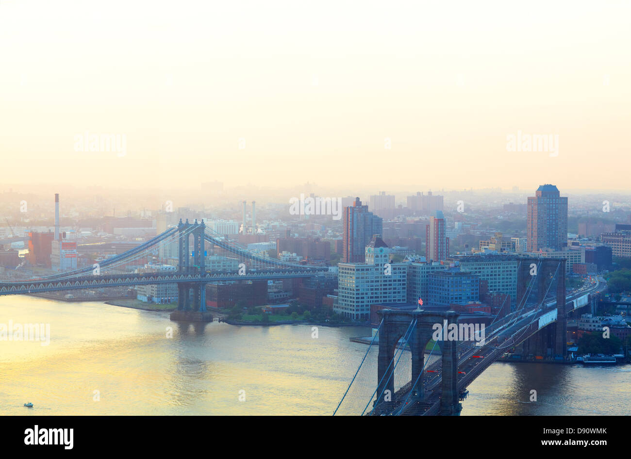Pont de Brooklyn, Manhattan Bridge, Brooklyn, East River, Dumbo, Queens, tourné à partir de Manhattan Banque D'Images