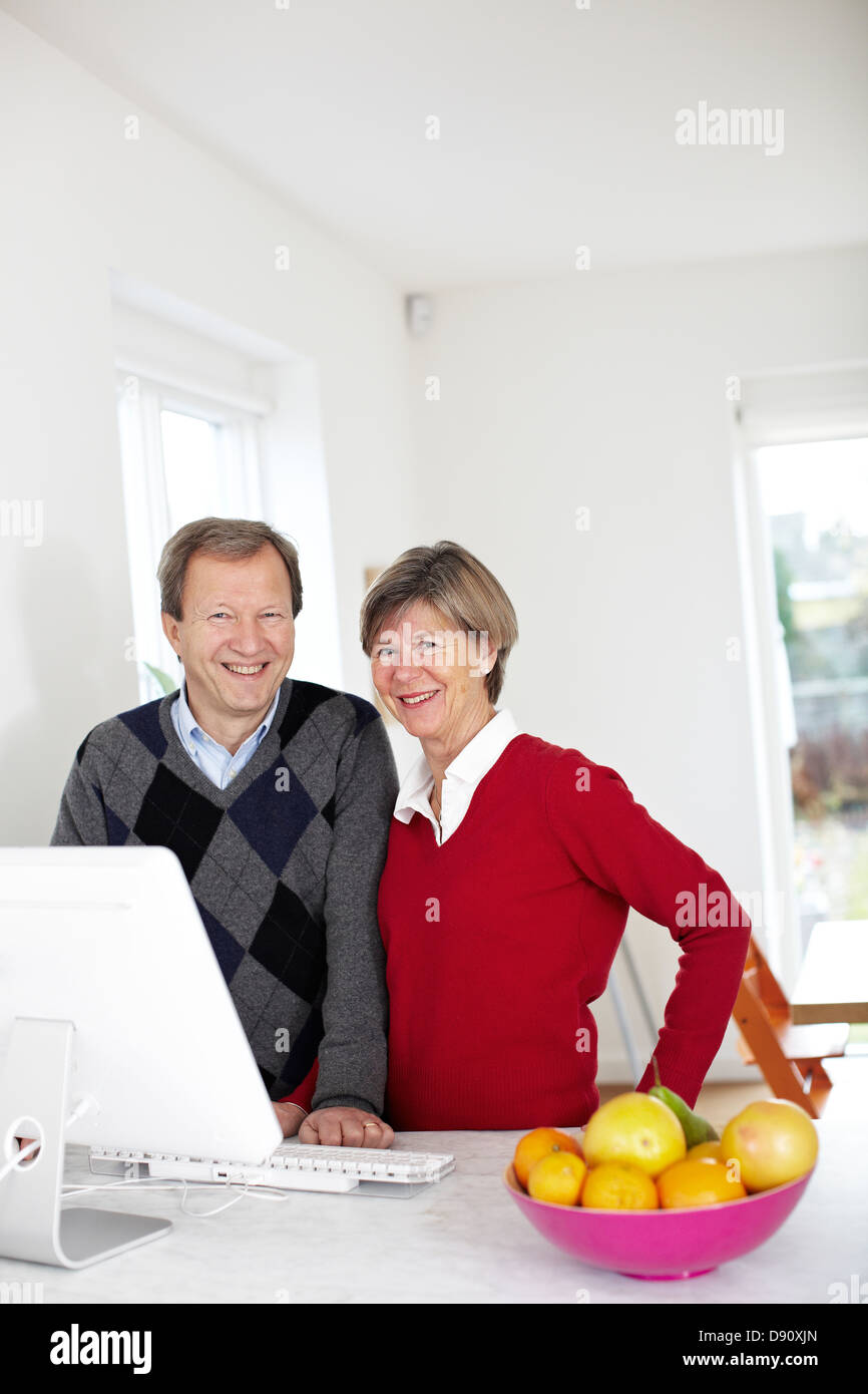 Portrait of mature couple at home Banque D'Images