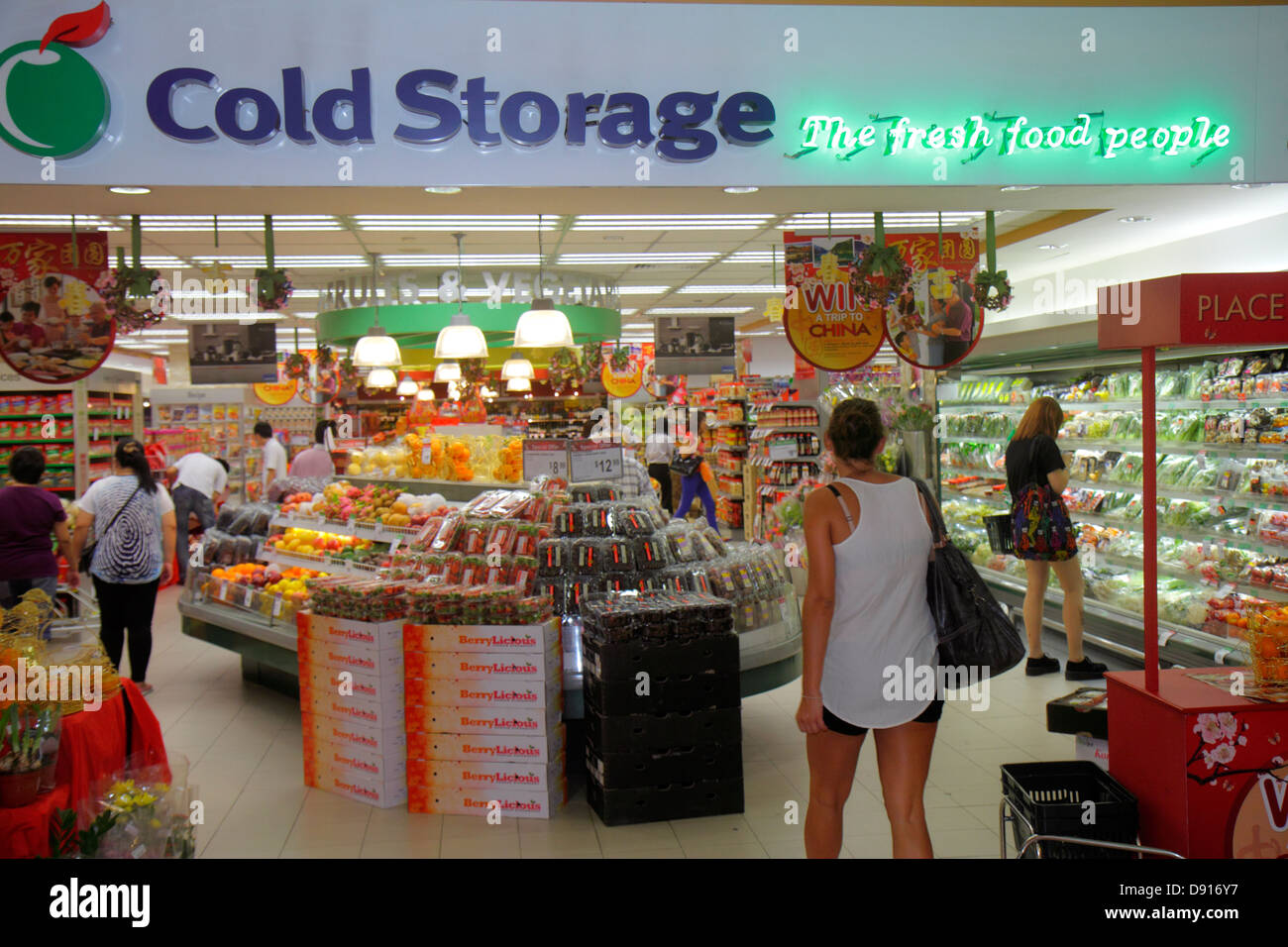 Singapore Bugis Junction,Cold Storage,supermarché,épicerie,avant,entrée,shopping shopper shoppers magasins marché achats marché Banque D'Images