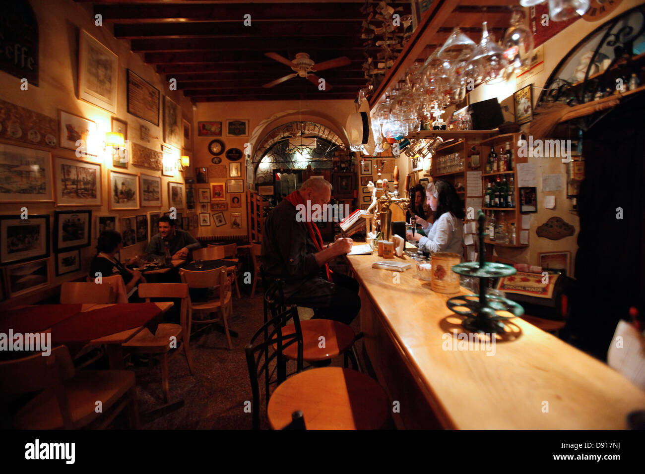 "Barood" bar restaurant à Nahalat Shiva un ancien quartier cour au centre-ville de Jérusalem Israël Banque D'Images