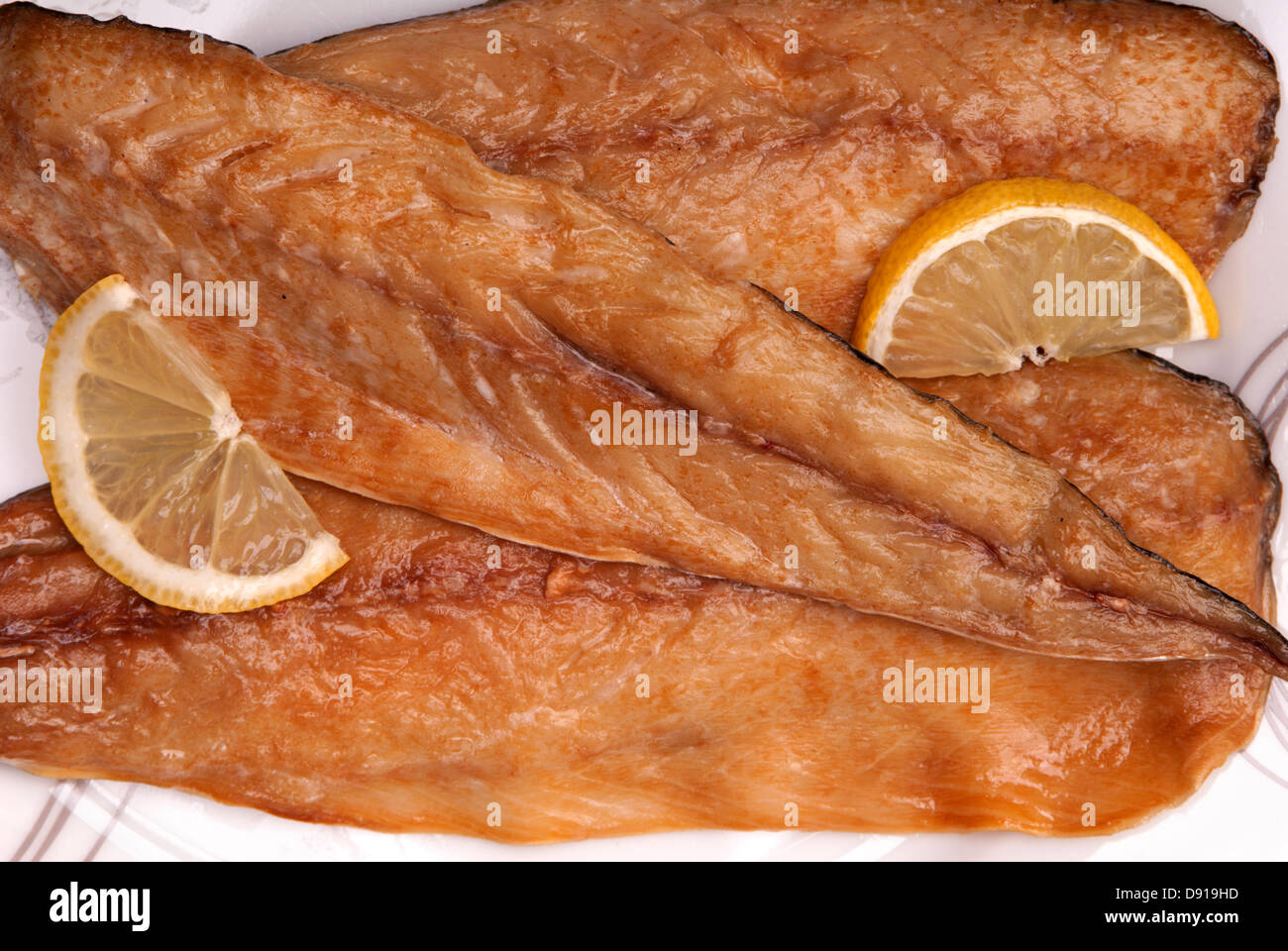 Le maquereau fumé sur une plaque Banque D'Images