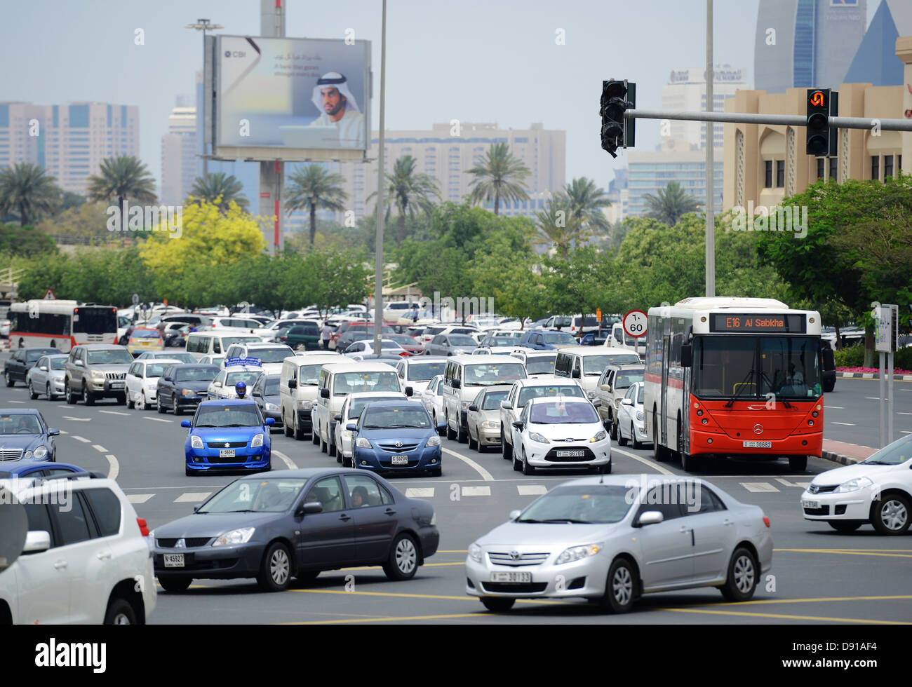 Le trafic urbain, DUBAÏ, ÉMIRATS ARABES UNIS, Émirats Arabes Unis Banque D'Images