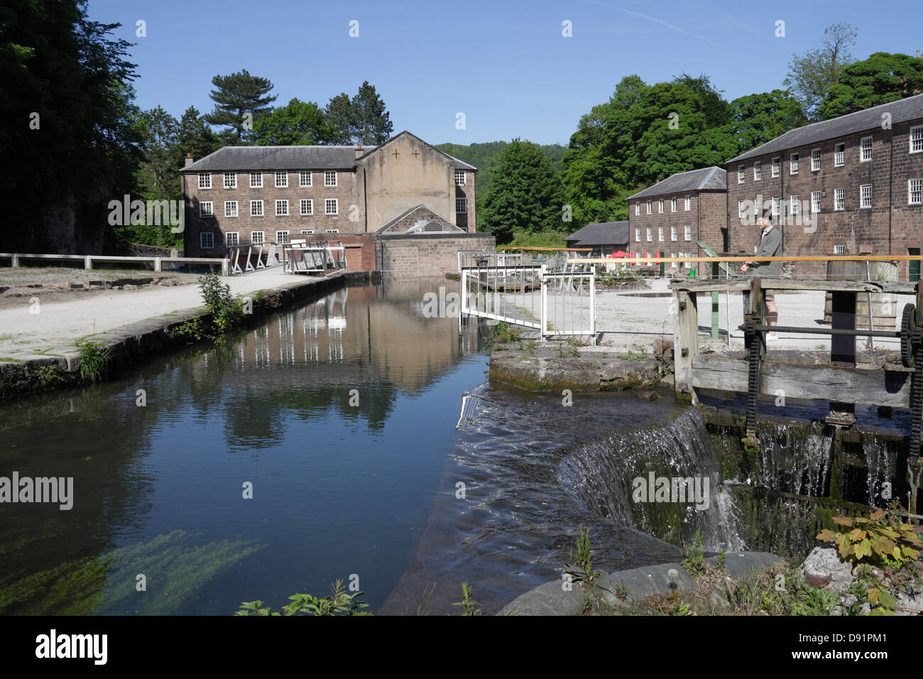 Bâtiments Old Mill et l'écluse de ruisseau Arkwright's Mill Cromford Derbyshire Angleterre Royaume-Uni, un site du patrimoine mondial classé Grade I Banque D'Images
