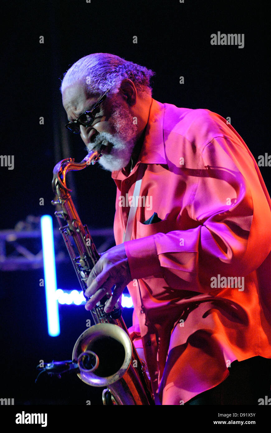 Saxophoniste de jazz Sonny Rollins durant la scène du Festival de jazz de Stockholm Banque D'Images