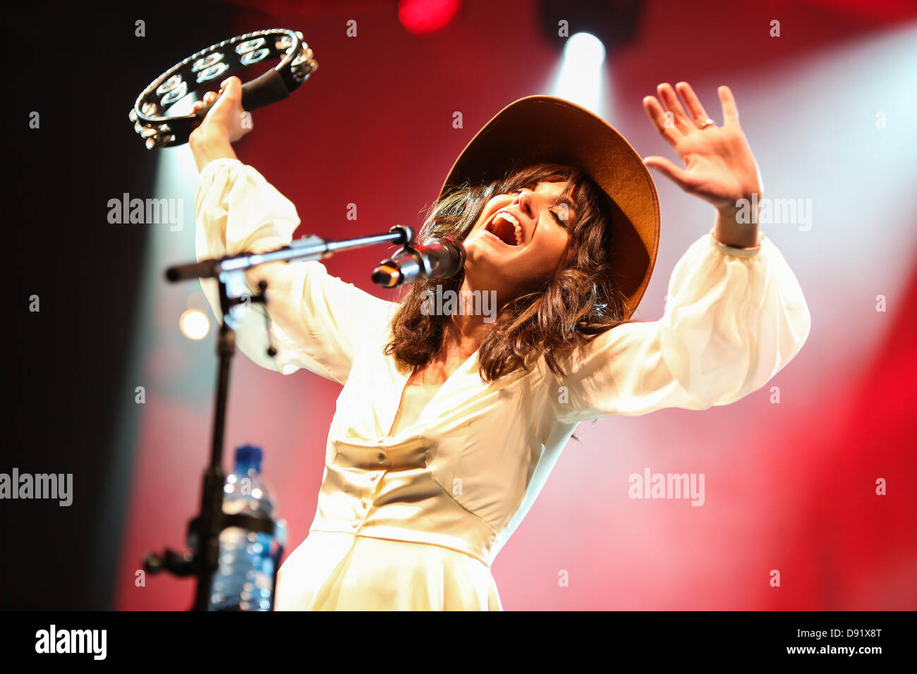 Liverpool, Royaume-Uni. 8 juin, 2013. Radio lisse : l'amour de la musique en direct sur les quais. Katie Melua effectue lors de l'événement le samedi 8 juin 2013 à Liverpool. Crédit : Christopher Middleton/Alamy Live News Banque D'Images