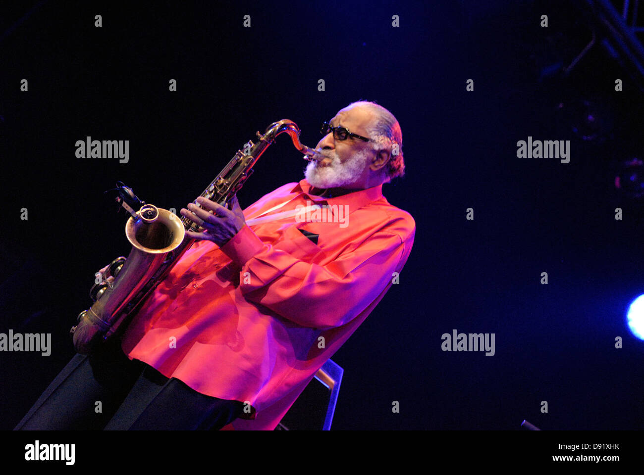 Saxophoniste de jazz Sonny Rollins durant la scène du Festival de jazz de Stockholm Banque D'Images