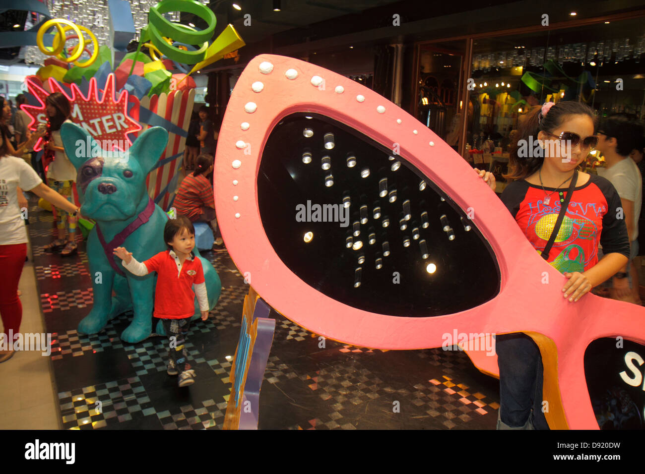 Bangkok Thaïlande,Thai,Pathum WAN,Rama 1 Road,Siam Center,centre,découverte,complexe,galerie marchande arcade,shopping shopper shoppers shopping magasins marché marque Banque D'Images